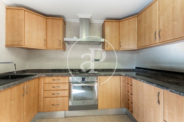 Chalet de 3 habitaciones en La Cañada, Paterna en venta con piscina - 450.000 € (Ref: 9269826)