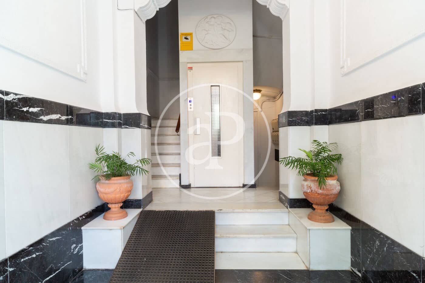 Apartamento de 3 habitaciones en València ciudad en alquiler - 1.800 € (Ref: 9269829)