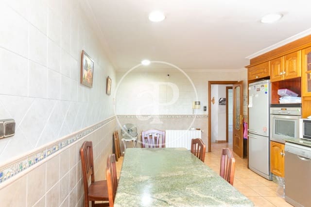 6 soveværelse Villa til salg i Chiva - € 410.000 (Ref: 9271494)