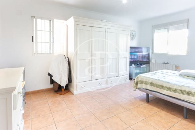 6 soveværelse Villa til salg i Chiva - € 410.000 (Ref: 9271494)