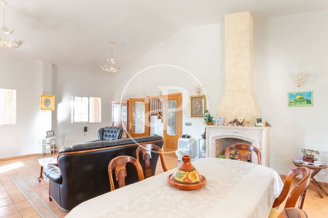 6 soveværelse Villa til salg i Chiva - € 410.000 (Ref: 9271494)