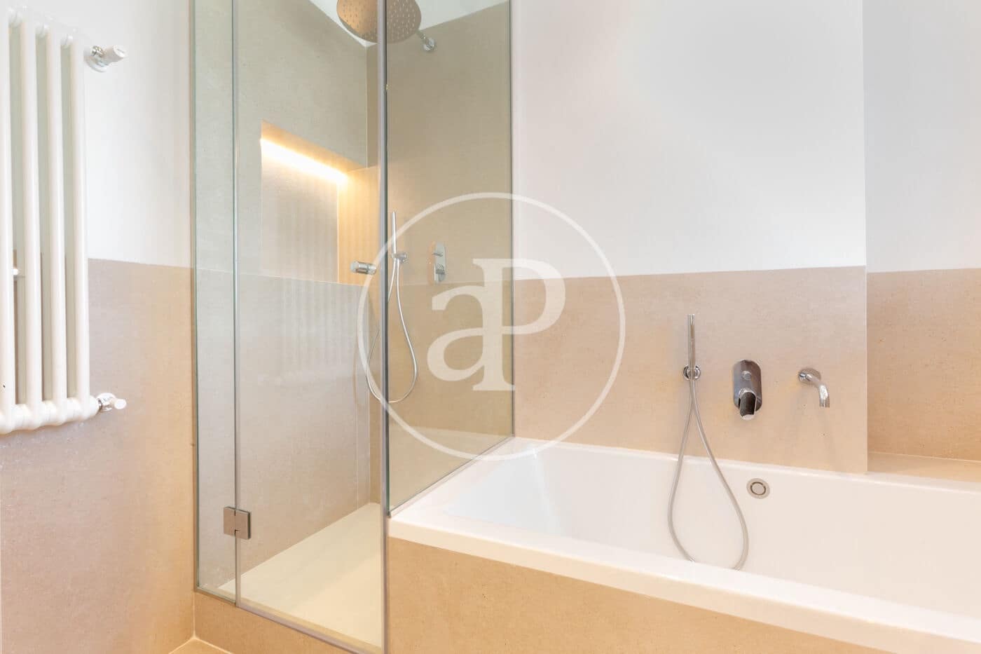 3 makuuhuone Huoneisto myytävänä paikassa Valencia kaupunki - 750 000 € (Ref: 9276407)