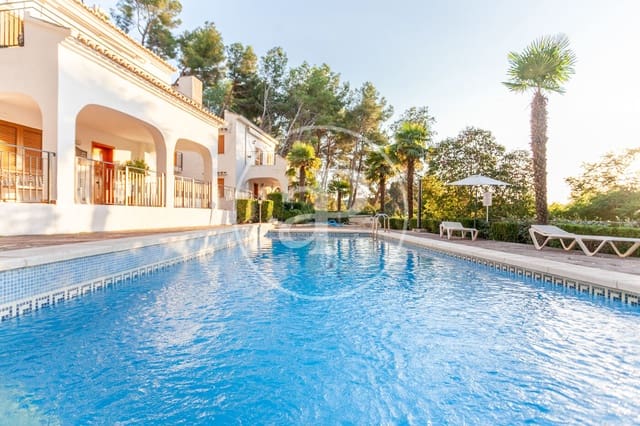 1 sovrum Takvåning till salu i Chiva med pool - 245 000 € (Ref: 9276408)