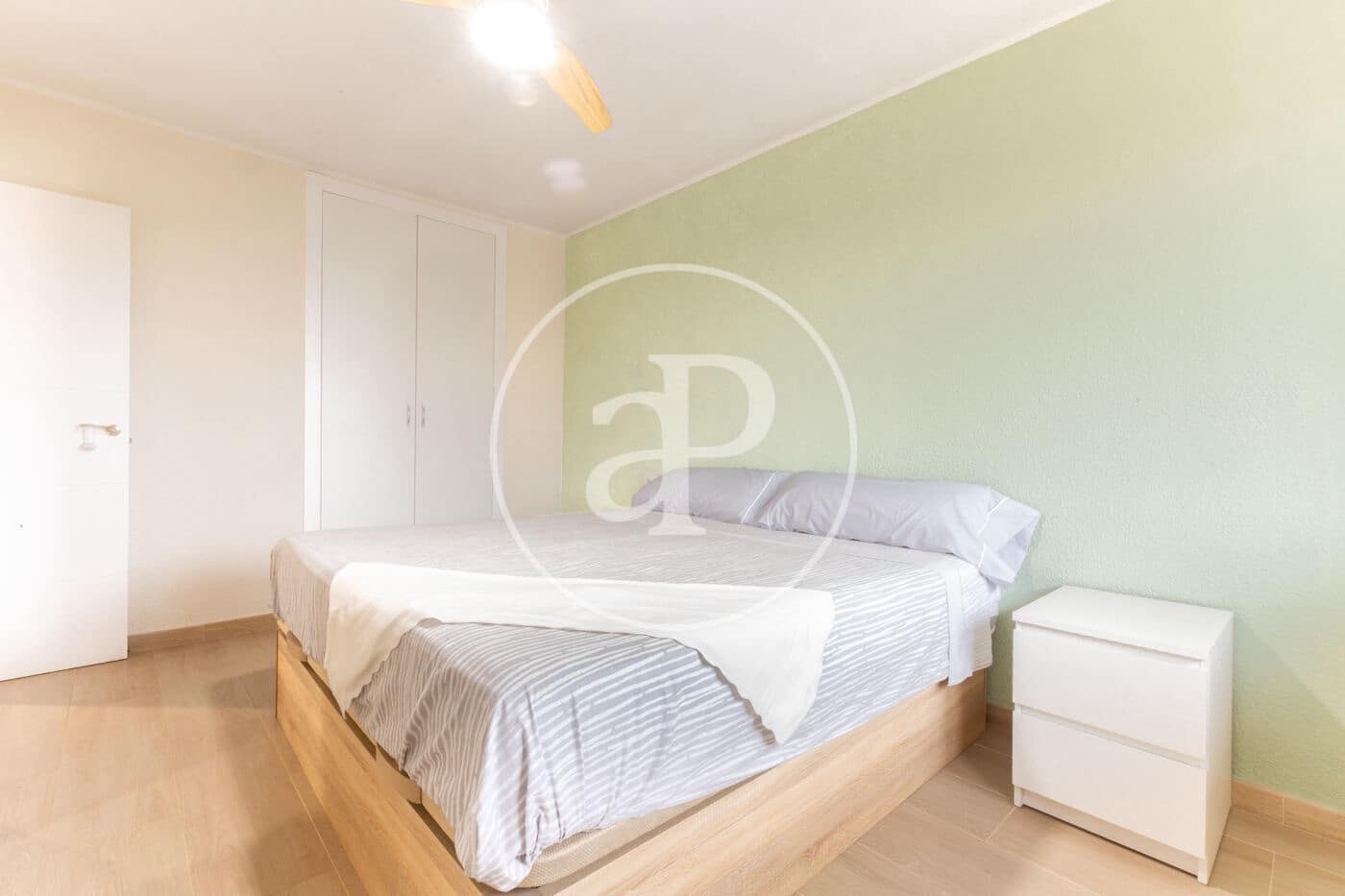 4 sovrum Lägenhet till salu i Valencia stad - 399 000 € (Ref: 9276410)