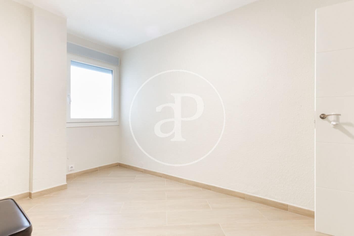 4 sovrum Lägenhet till salu i Valencia stad - 399 000 € (Ref: 9276410)