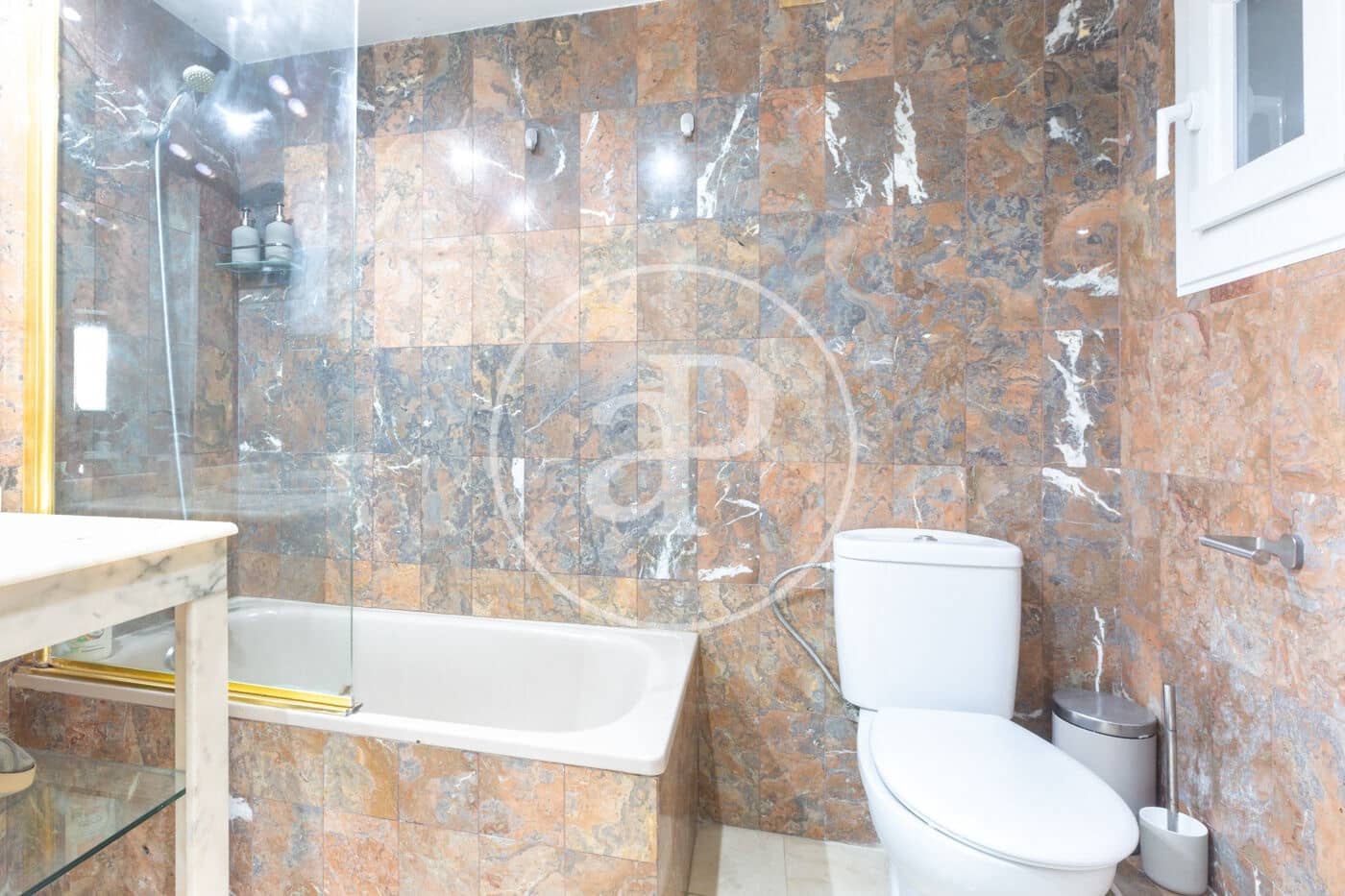 4 sovrum Lägenhet till salu i Valencia stad - 399 000 € (Ref: 9276410)