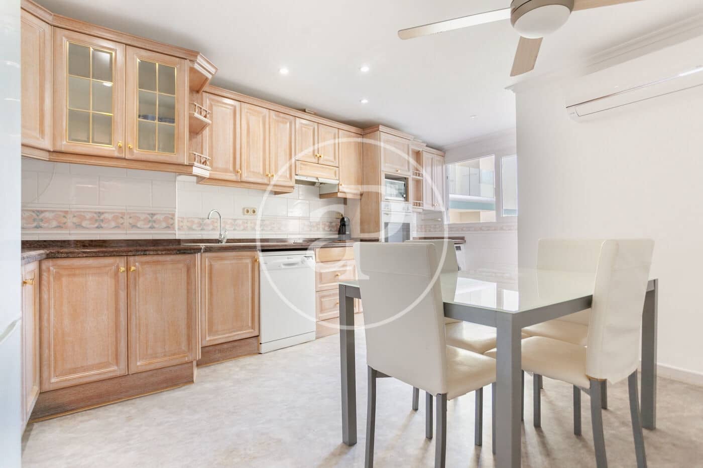 3 soveværelse Lejlighed til salg i Benidorm - € 700.000 (Ref: 9285560)