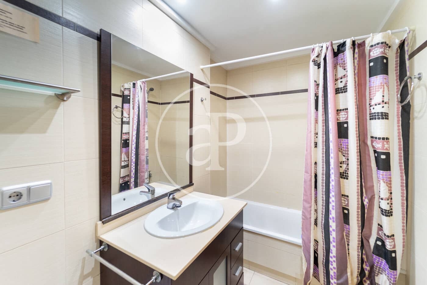 1 sypialnia Apartament na sprzedaż w Miasto Alicante / Alacant z basenem - 159 500 € (Ref: 9285564)