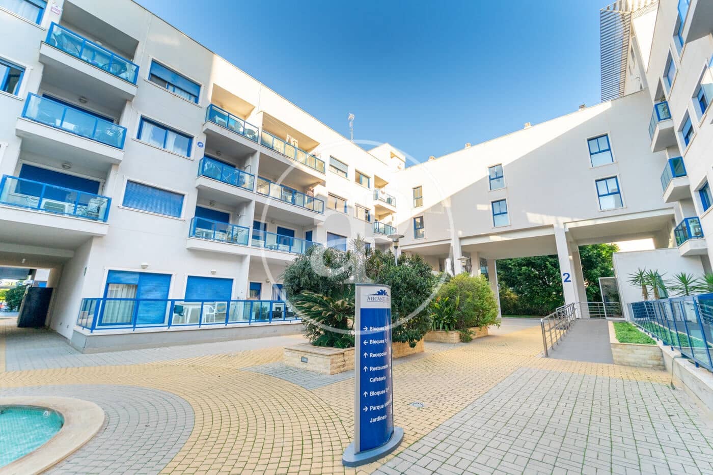 1 sypialnia Apartament na sprzedaż w Miasto Alicante / Alacant z basenem - 159 500 € (Ref: 9285564)