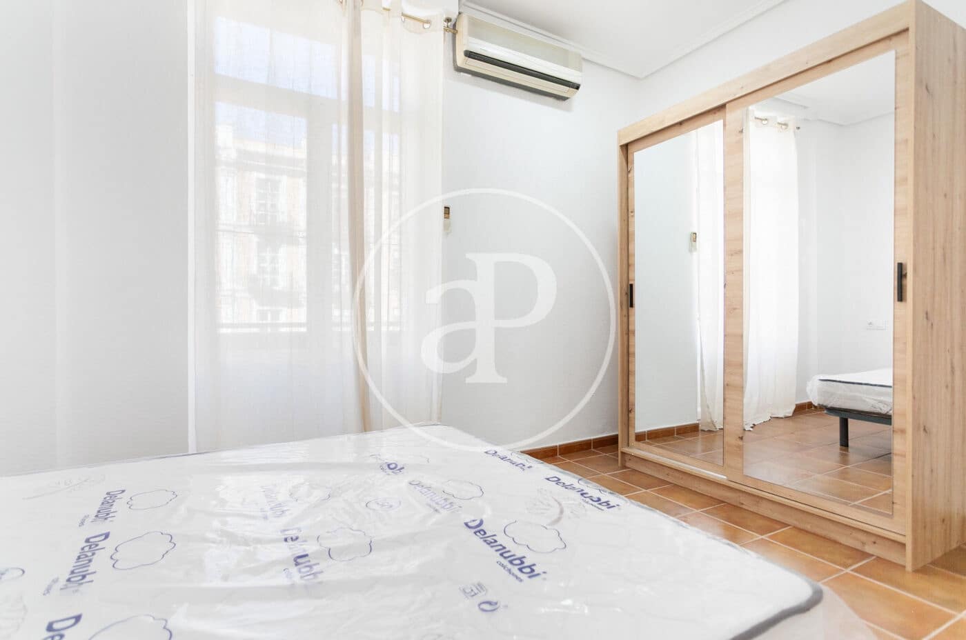 4 makuuhuone Huoneisto vuokrattavana paikassa Valencia kaupunki - 2 000 € (Ref: 9291679)