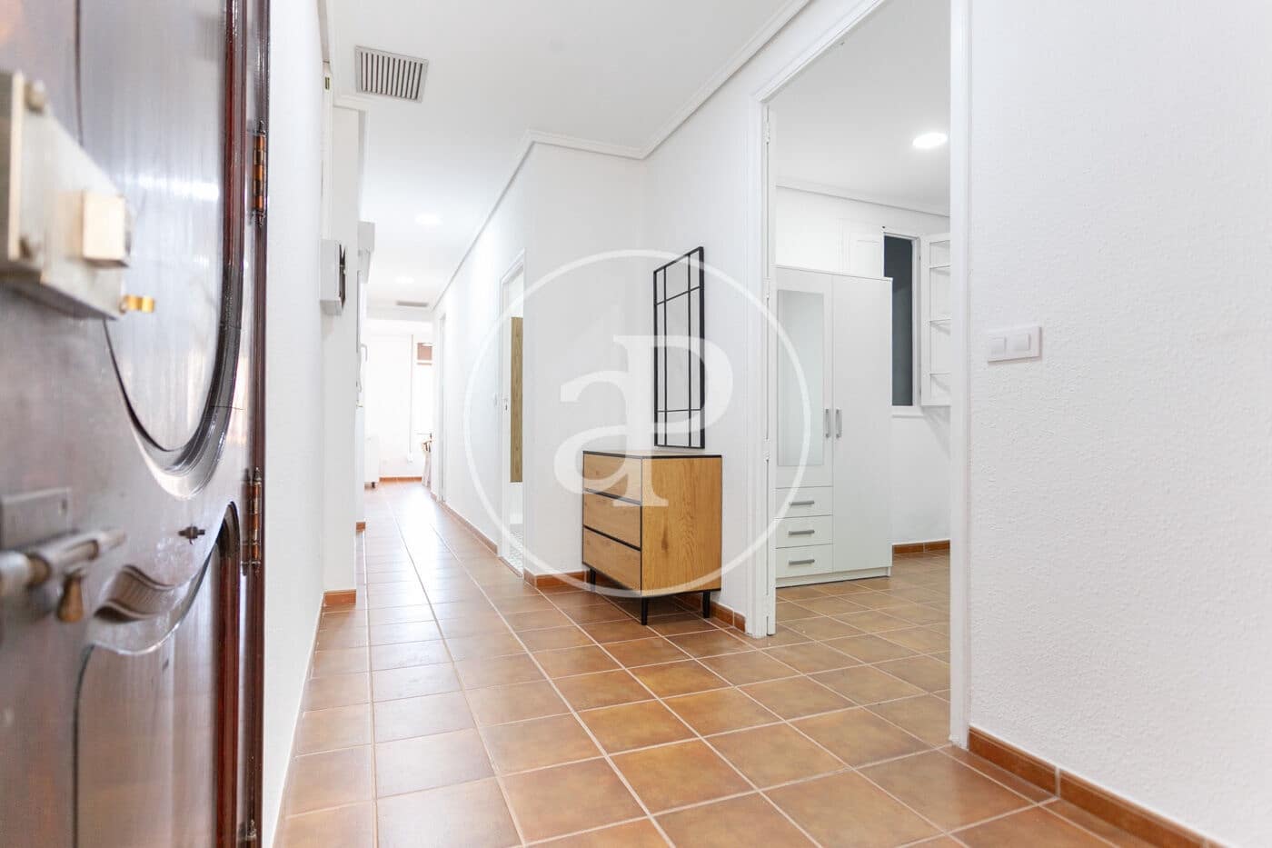 4 makuuhuone Huoneisto vuokrattavana paikassa Valencia kaupunki - 2 000 € (Ref: 9291679)