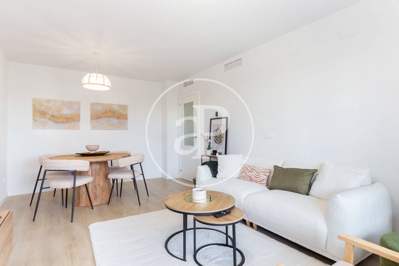 2 sypialnia Apartament do wynajęcia w Miasto Walencja z basenem - 2 100 € (Ref: 9291684)