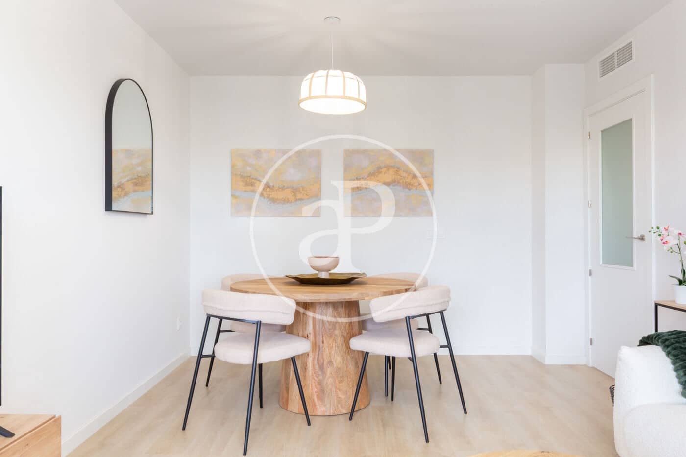 2 sypialnia Apartament do wynajęcia w Miasto Walencja z basenem - 2 100 € (Ref: 9291684)