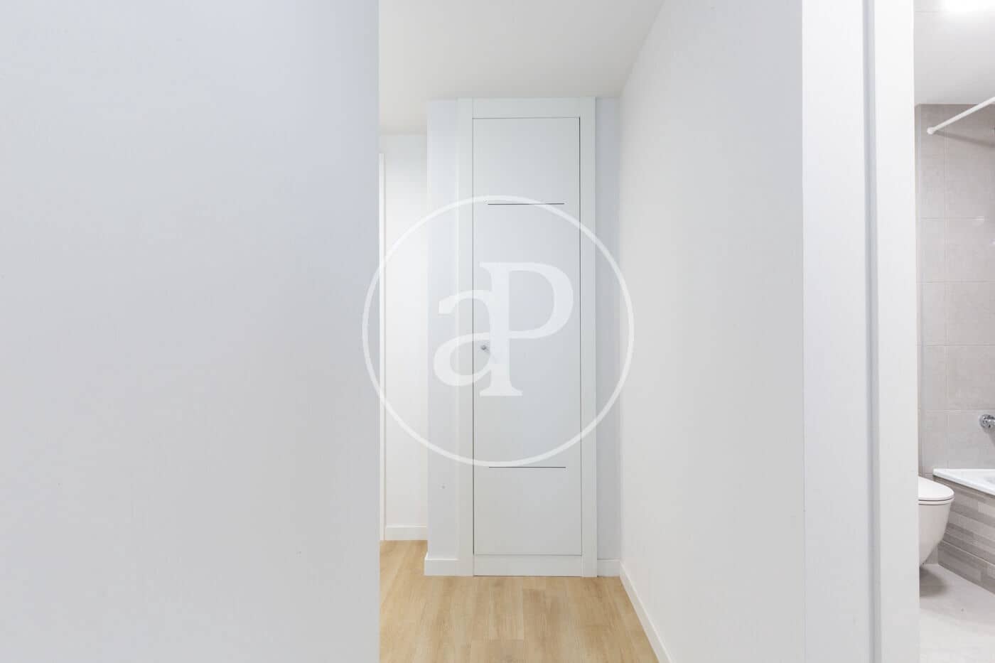 2 sypialnia Apartament do wynajęcia w Miasto Walencja z basenem - 2 100 € (Ref: 9291684)