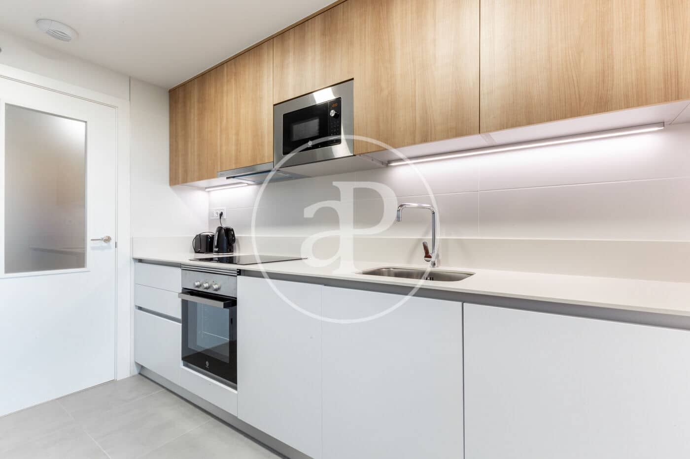 2 sypialnia Apartament do wynajęcia w Miasto Walencja z basenem - 2 100 € (Ref: 9291684)