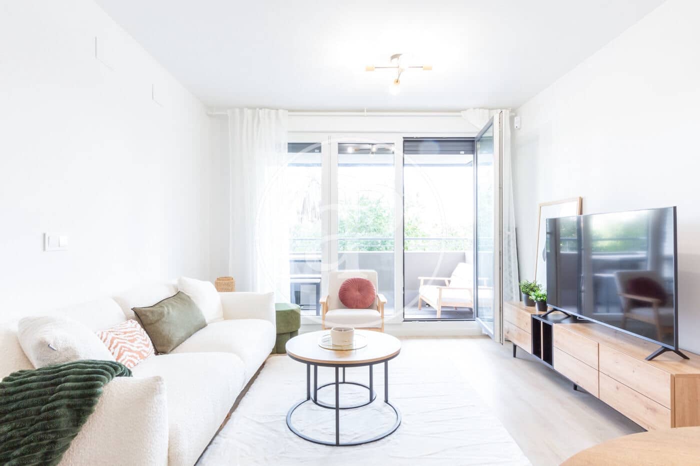 2 sypialnia Apartament do wynajęcia w Miasto Walencja z basenem - 2 100 € (Ref: 9291684)