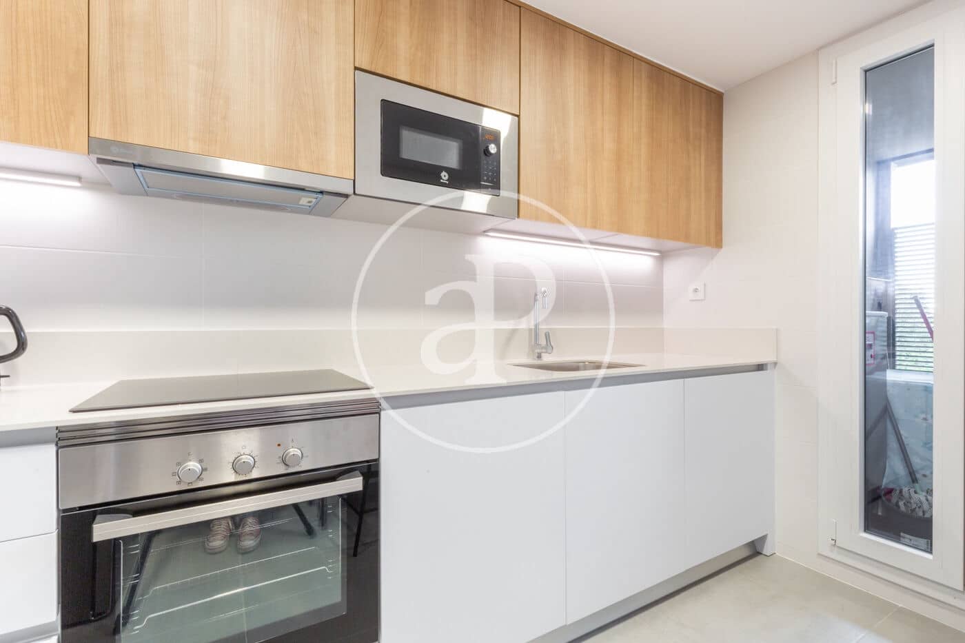 2 sypialnia Apartament do wynajęcia w Miasto Walencja z basenem - 2 100 € (Ref: 9291684)