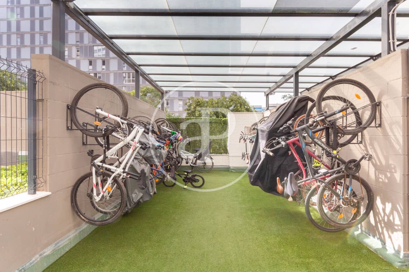 2 sypialnia Apartament do wynajęcia w Miasto Walencja z basenem - 2 100 € (Ref: 9291684)