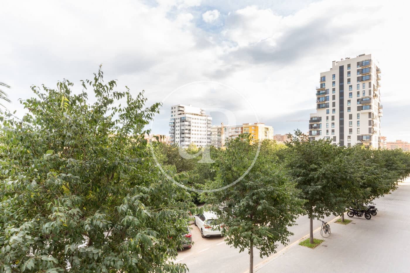 2 sypialnia Apartament do wynajęcia w Miasto Walencja z basenem - 2 100 € (Ref: 9291684)