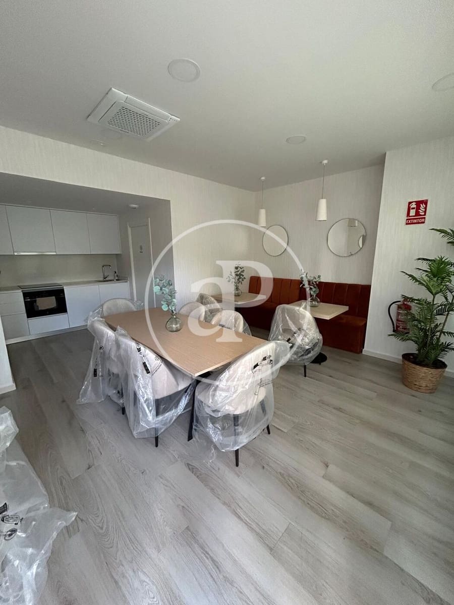 2 sypialnia Apartament do wynajęcia w Miasto Walencja z basenem - 2 100 € (Ref: 9291684)