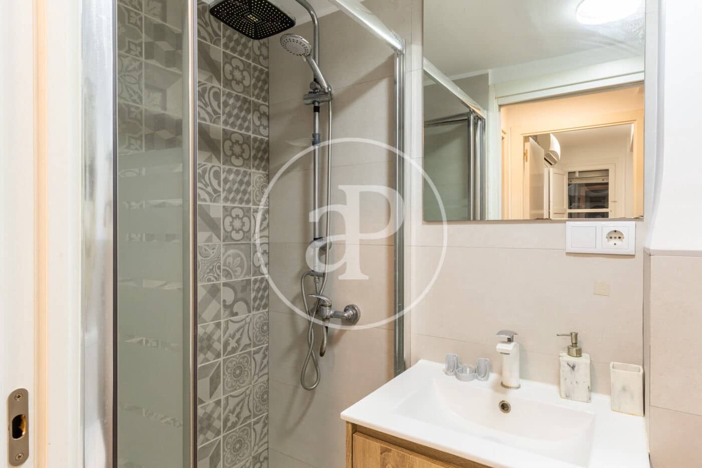 3 bedroom Apartment for rent in Valencia city - € 1,490 (Ref: 9294808)