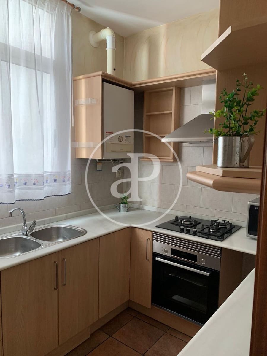 3 slaapkamer Appartement te huur in Valencia stad - € 1.600 (Ref: 9296966)