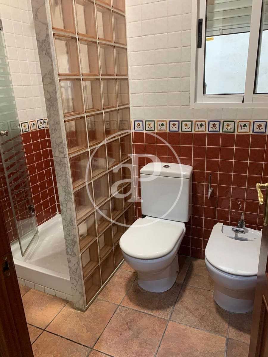 3 slaapkamer Appartement te huur in Valencia stad - € 1.600 (Ref: 9296966)