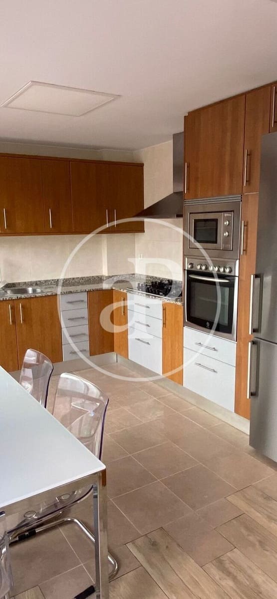 4 soveværelse Villa til salg i Moncada - € 550.000 (Ref: 9296968)