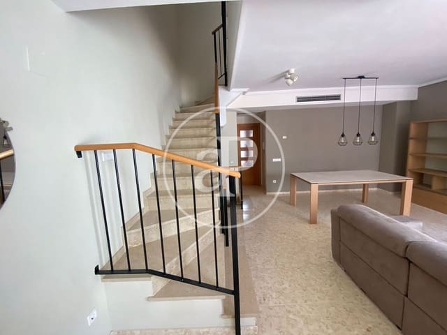 4 slaapkamer Villa te koop in Moncada - € 550.000 (Ref: 9296968)