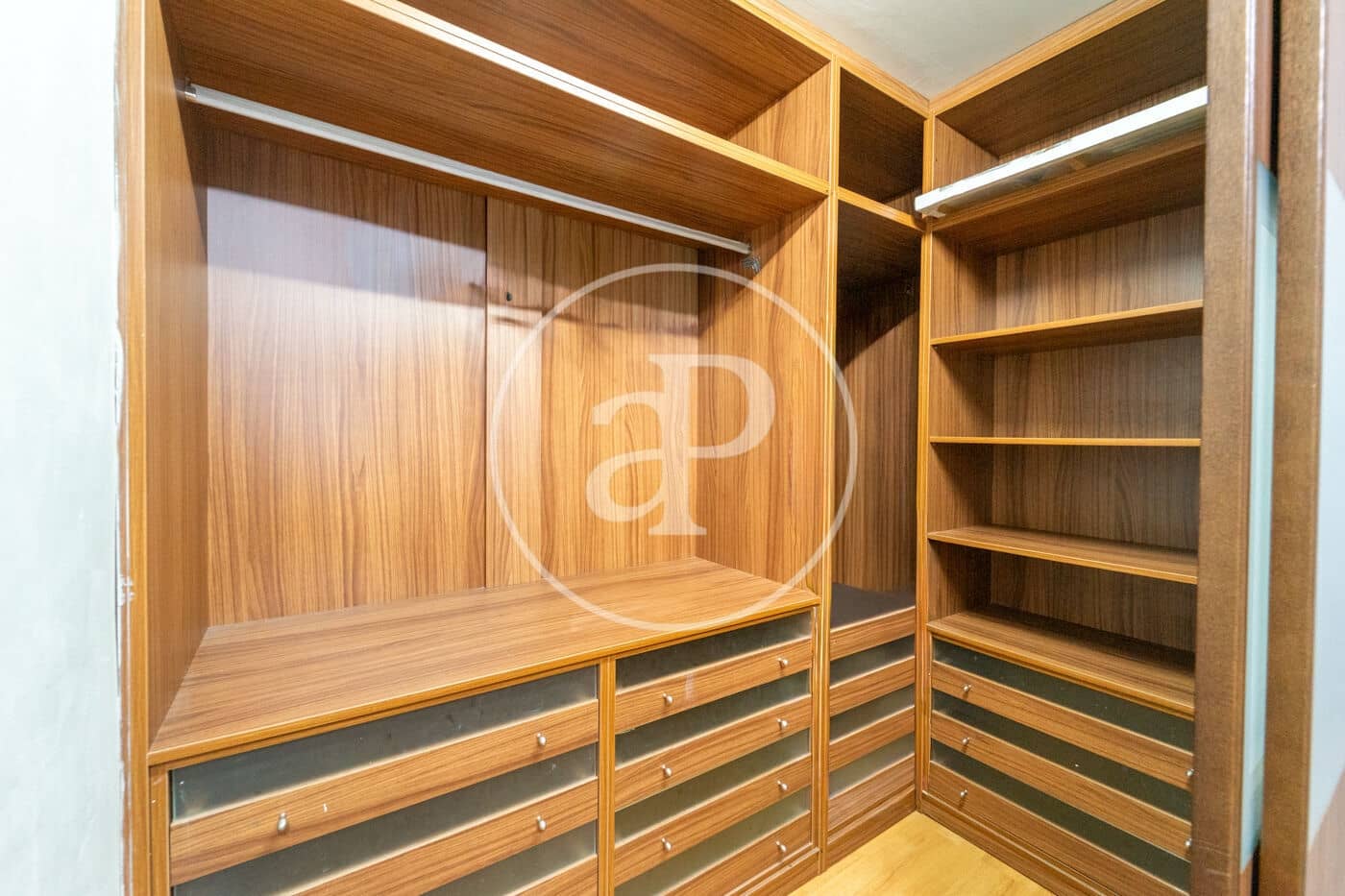 2 soveværelse Lejlighed til salg i Alicante by - € 250.000 (Ref: 9303614)