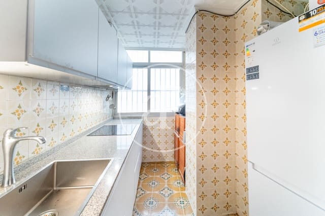 Apartamento de 4 habitaciones en Barrio del Centro, Alicante / Alacant ciudad en venta - 324.500 € (Ref: 9303615)