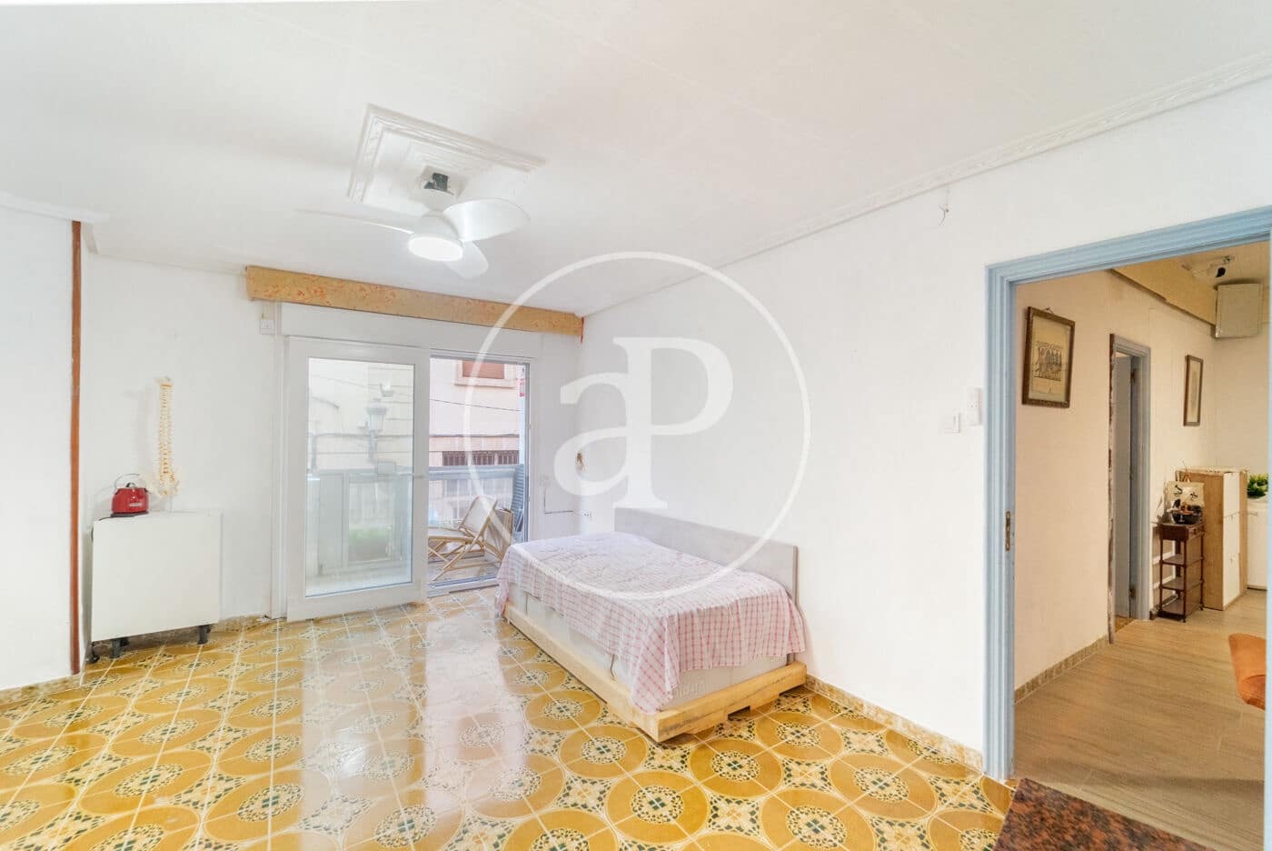 Apartamento de 4 habitaciones en Alicante / Alacant ciudad en venta - 324.500 € (Ref: 9303615)