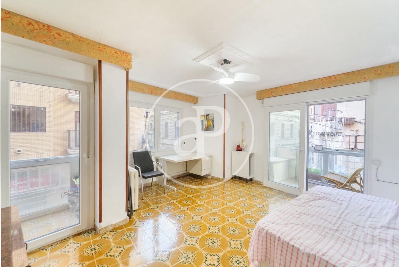 Apartamento de 4 habitaciones en Alicante / Alacant ciudad en venta - 324.500 € (Ref: 9303615)