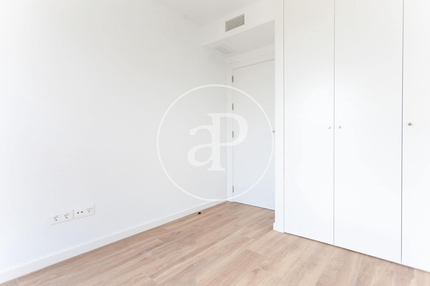 Apartamento de 2 habitaciones en València ciudad en venta - 480.000 € (Ref: 9303616)