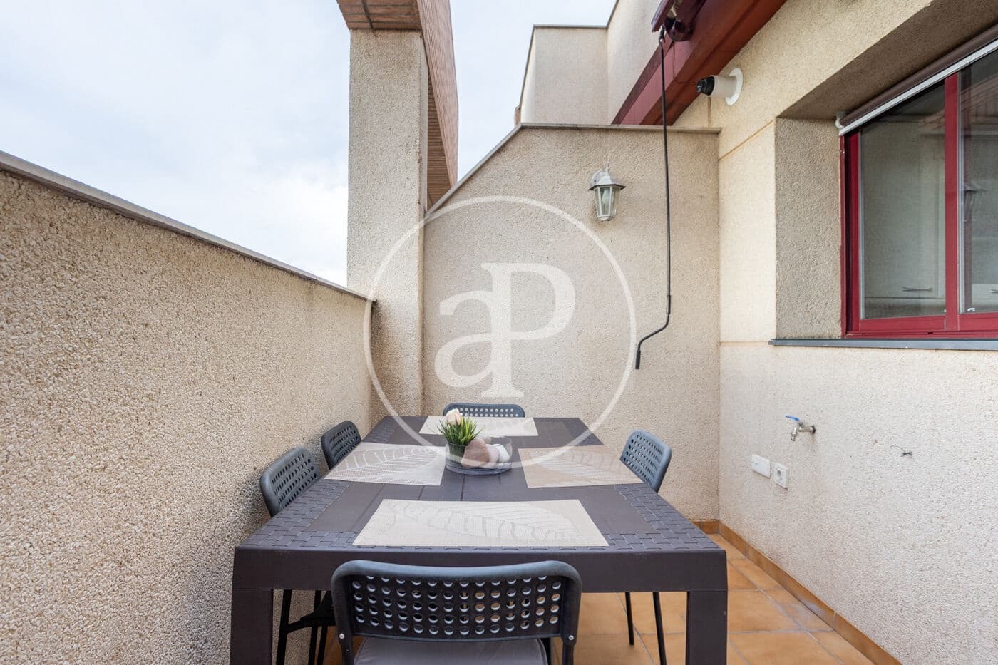 3 bedroom Penthouse for sale in Valencia city with pool - € 595,000 (Ref: 9310958)