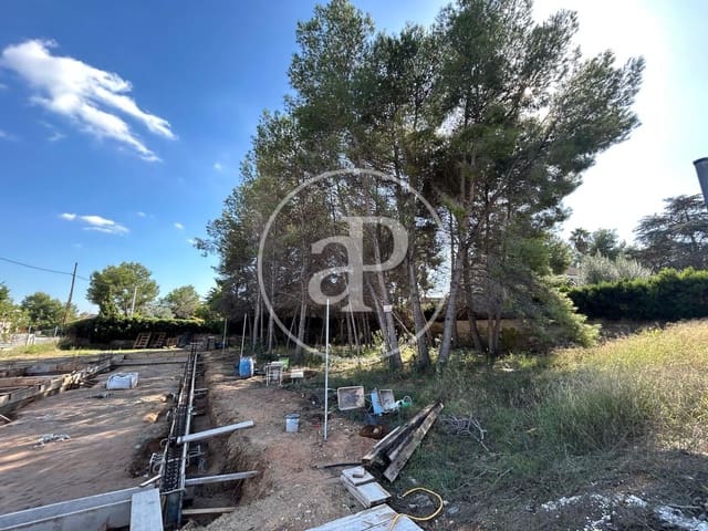 Grunde uden byggetilladelser til salg i La Cañada, Paterna - € 298.000 (Ref: 9312951)