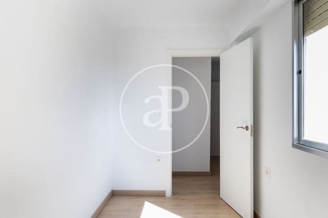 4 bedroom Apartment for rent in Sagunto / Sagunt - € 1,200 (Ref: 9312954)