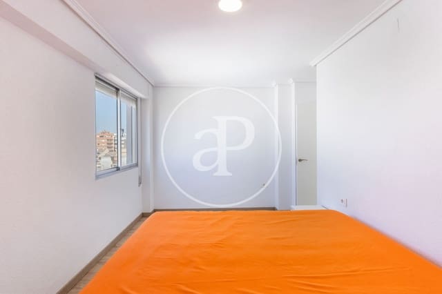 4 bedroom Apartment for rent in Sagunto / Sagunt - € 1,200 (Ref: 9312954)