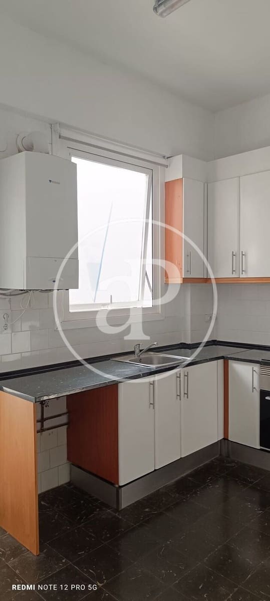 4 soverom Leilighet til leie i Valencia by - € 2 100 (Ref: 9317902)