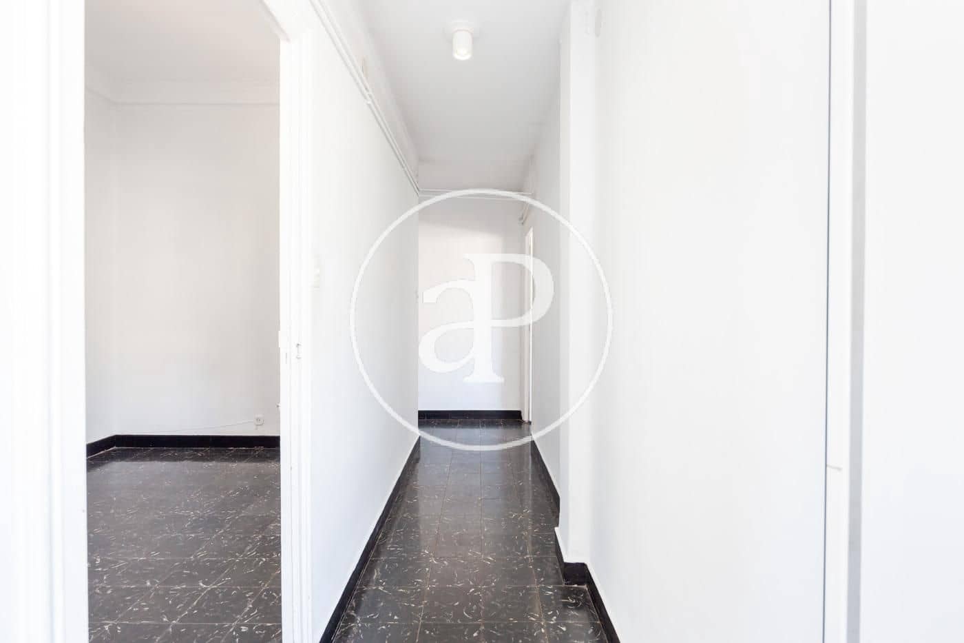 4 soverom Leilighet til leie i Valencia by - € 2 100 (Ref: 9317902)