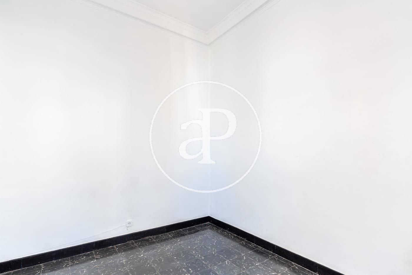 4 soverom Leilighet til leie i Valencia by - € 2 100 (Ref: 9317902)