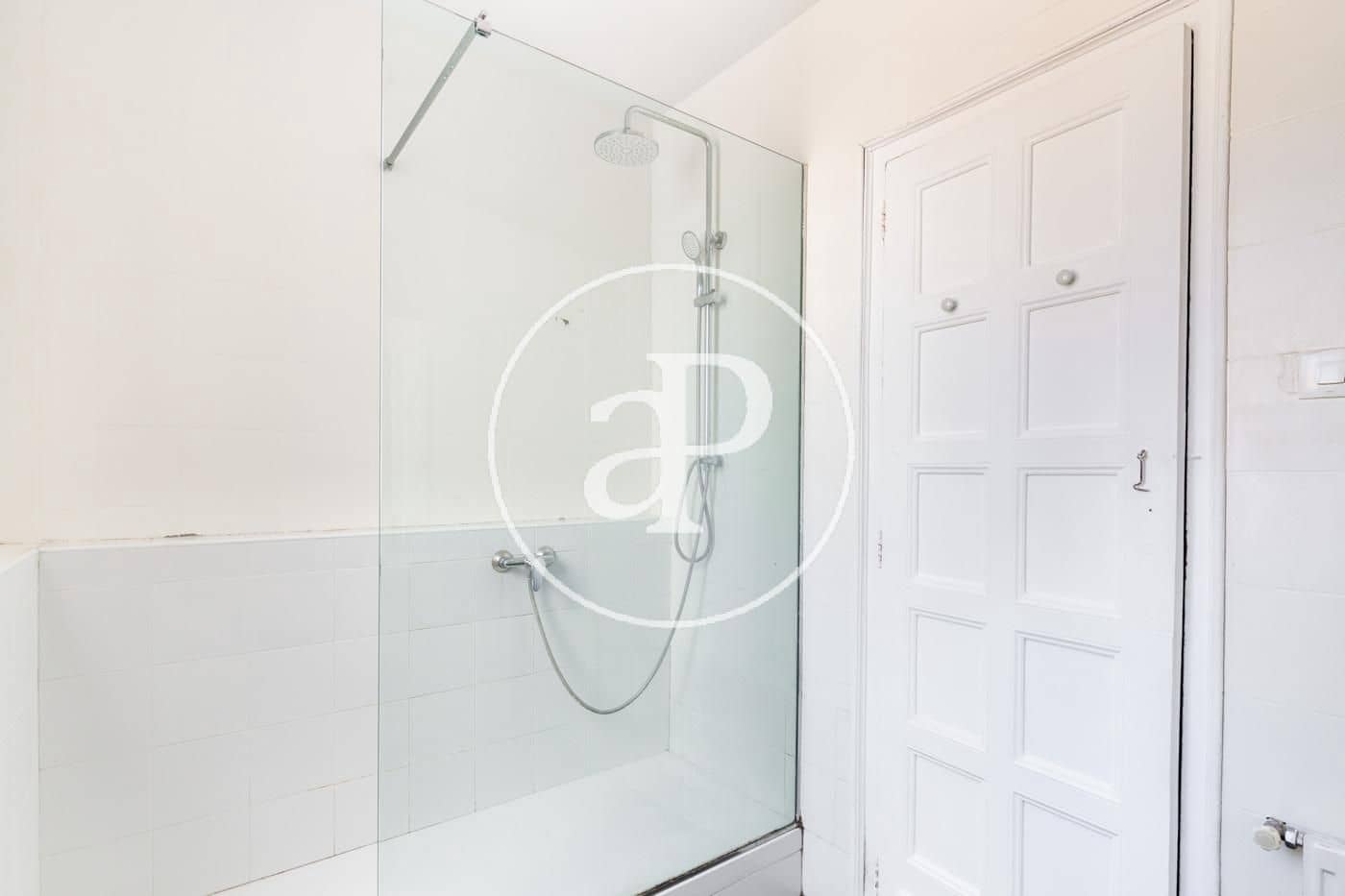 4 soverom Leilighet til leie i Valencia by - € 2 100 (Ref: 9317902)