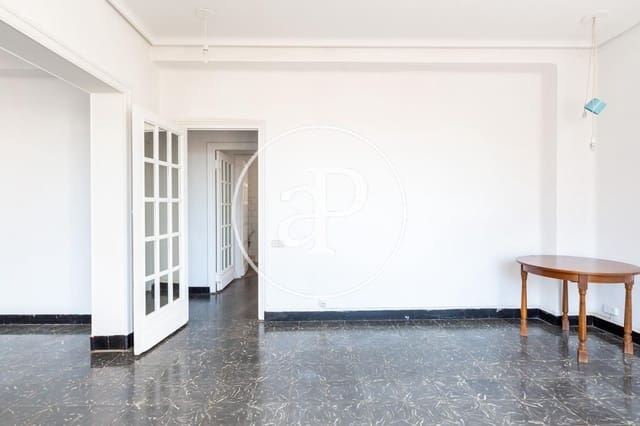 4 makuuhuone Huoneisto vuokrattavana paikassa La Gran Via, Valencia kaupunki - 2 100 € (Ref: 9317902)