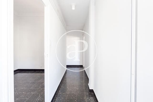 4 makuuhuone Huoneisto vuokrattavana paikassa La Gran Via, Valencia kaupunki - 2 100 € (Ref: 9317902)