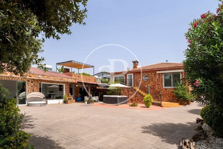 4 soverom Villa til salgs i Torrent med svømmebasseng - € 1 100 000 (Ref: 9317903)