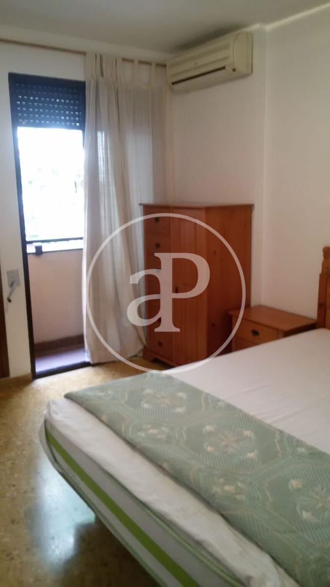 Apartamento de 2 habitaciones en València ciudad en alquiler - 1.200 € (Ref: 9317906)