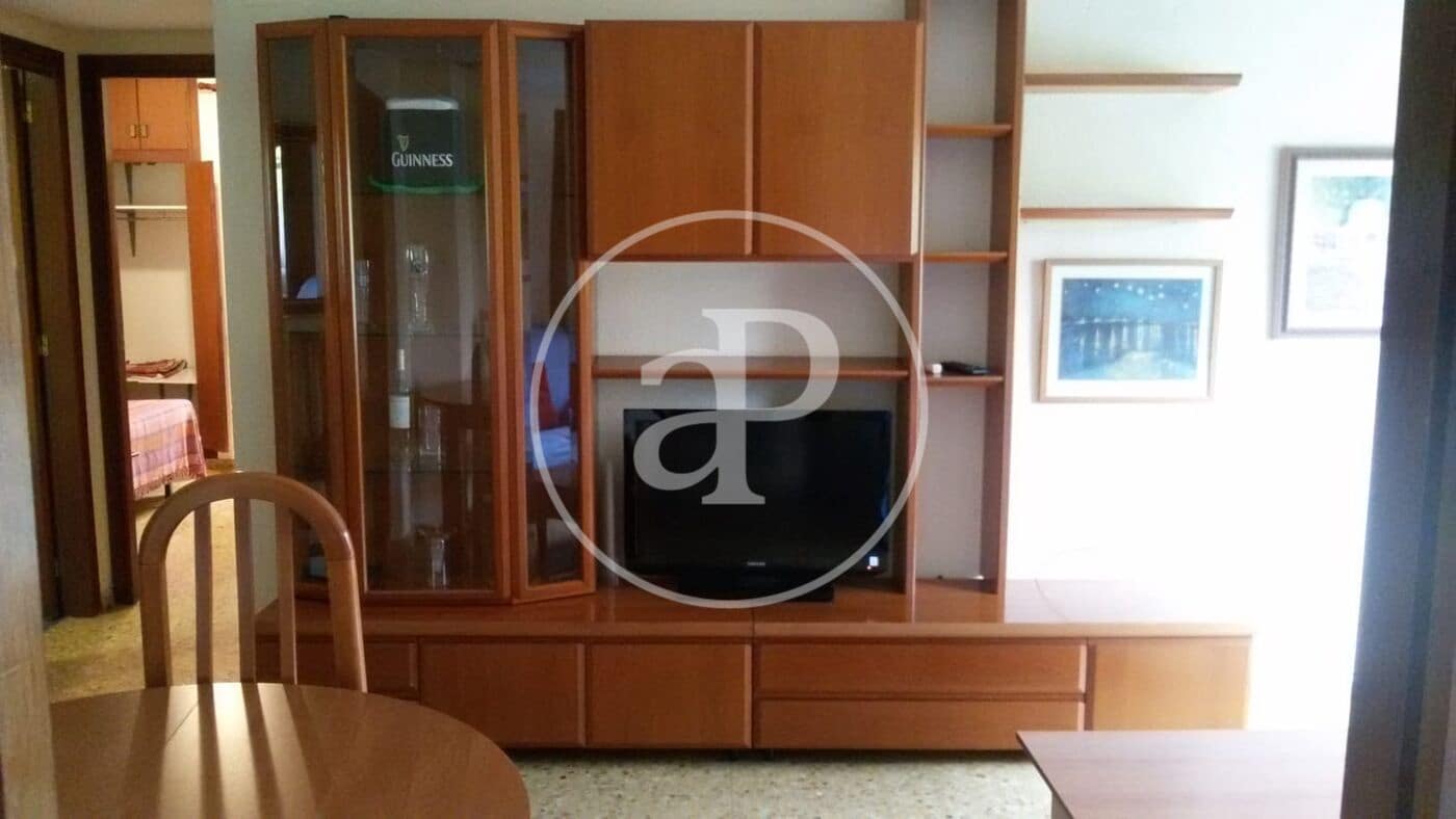 Apartamento de 2 habitaciones en València ciudad en alquiler - 1.200 € (Ref: 9317906)