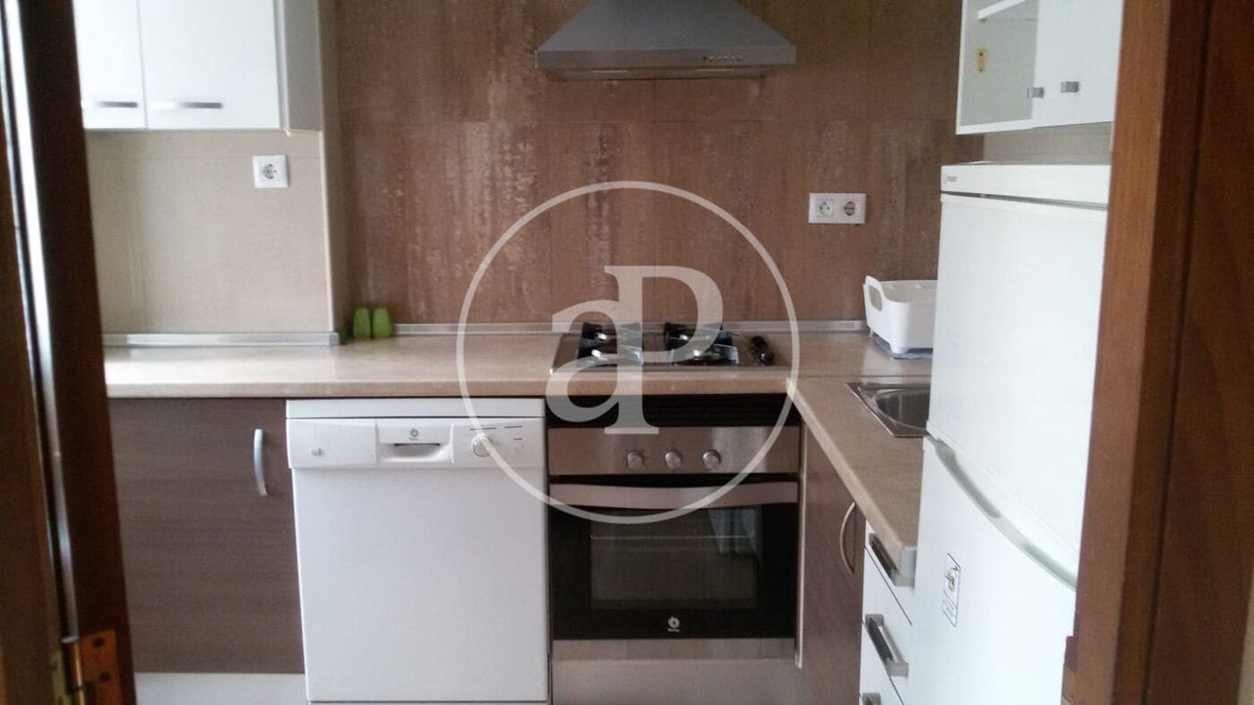Apartamento de 2 habitaciones en València ciudad en alquiler - 1.200 € (Ref: 9317906)