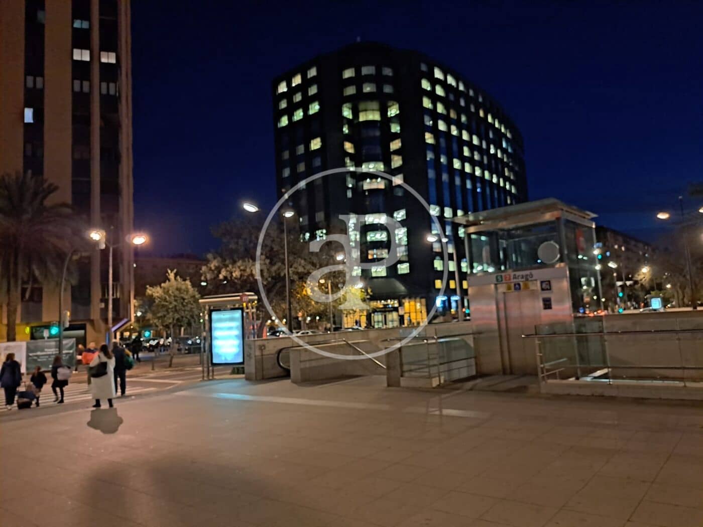 Apartamento de 2 habitaciones en València ciudad en alquiler - 1.200 € (Ref: 9317906)