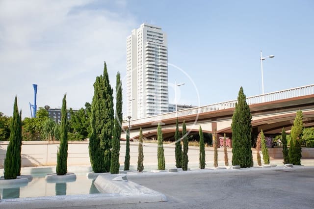 3 chambre Appartement à vendre à Ciutat de les Arts i de les Ciencies, Valence ville avec piscine - 698 000 € (Ref: 9317908)